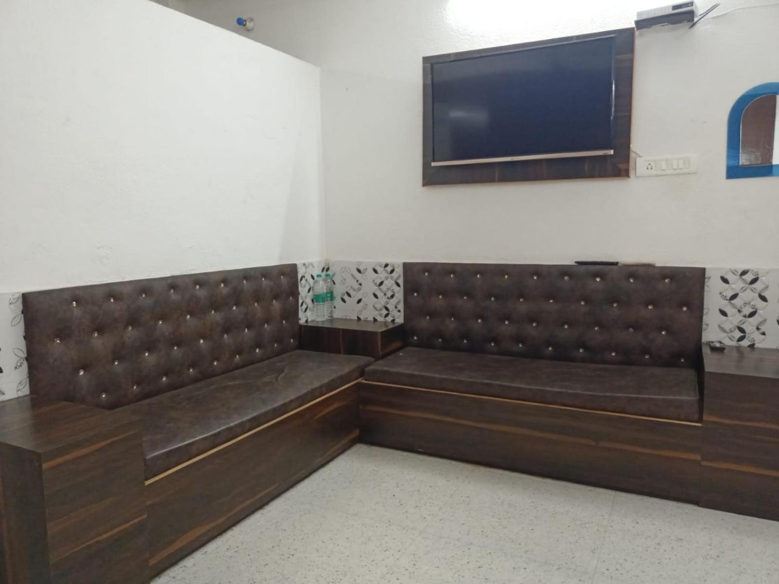 Chinta Haran Rest House Deoghar Pokoj fotografie